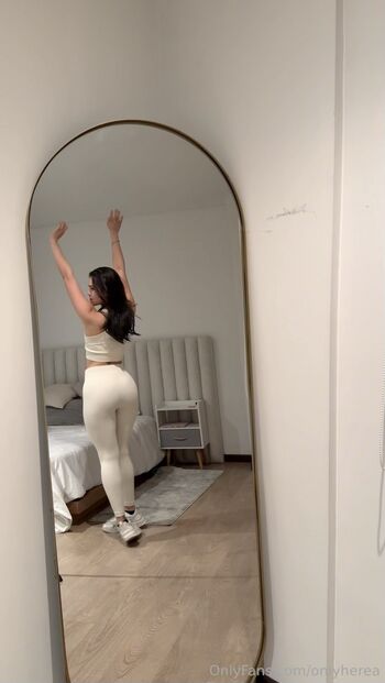 Adharahinca leaked private photo uncensored HD quality