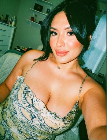 Adriannaledesma leaked private photo uncensored HD quality