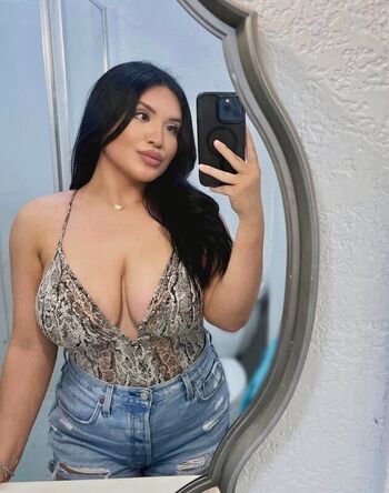 Adriannaledesma leaked private photo uncensored HD quality