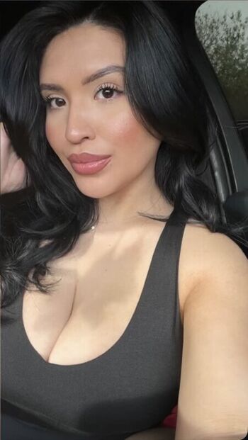 Adriannaledesma leaked private photo uncensored HD quality