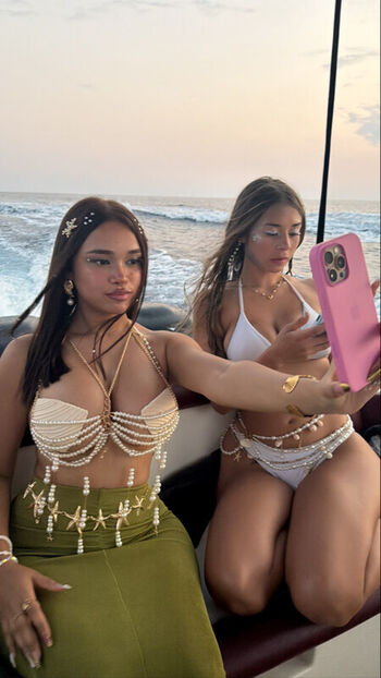 Aishah sofey  page leaked private photo uncensored HD quality