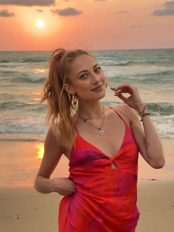 Alaiajeanneau leaked private photo uncensored HD quality