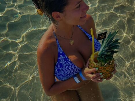 Albaagdiazz leaked private photo uncensored HD quality