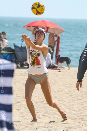 Alessandra ambrosio  page leaked private photo uncensored HD quality