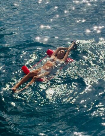 Alessandra ambrosio  page leaked private photo uncensored HD quality