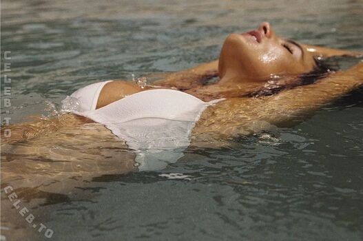 Alessandra ambrosio  page leaked private photo uncensored HD quality