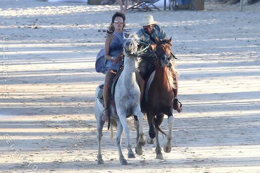 Alessandra ambrosio  page leaked private photo uncensored HD quality