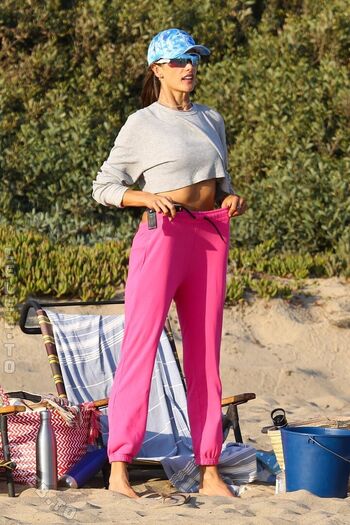 Alessandra ambrosio  page leaked private photo uncensored HD quality