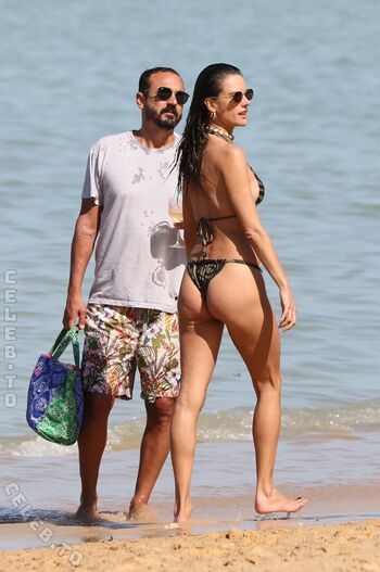 Alessandra ambrosio  page leaked private photo uncensored HD quality