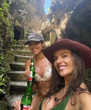 Alessandra ambrosio  page leaked private photo uncensored HD quality