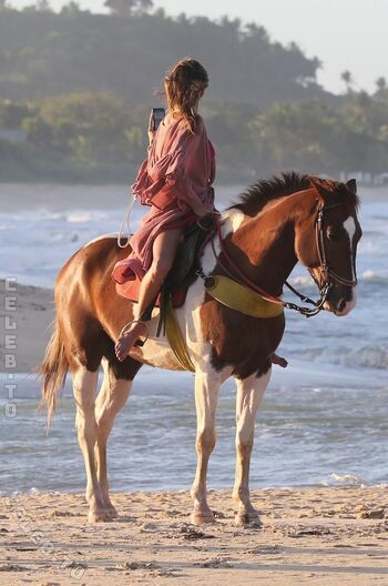 Alessandra ambrosio  page leaked private photo uncensored HD quality