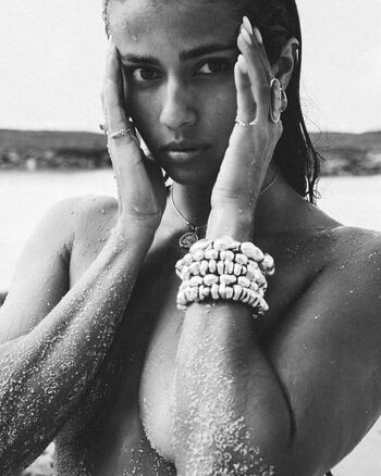 Ambra guiotto leaked private photo uncensored HD quality