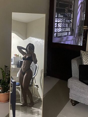 Angiencarnacion leaked private photo uncensored HD quality
