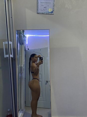 Angiencarnacion leaked private photo uncensored HD quality