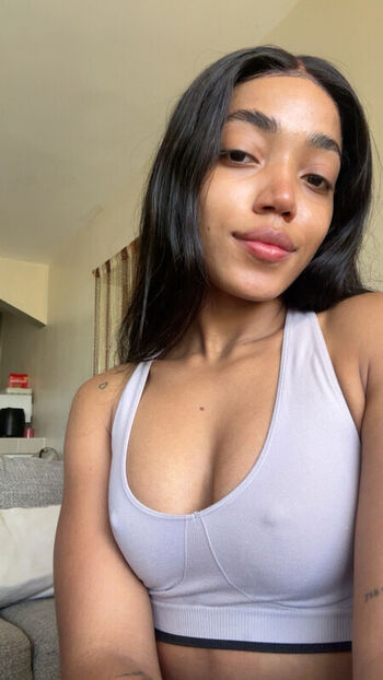 Angiencarnacion leaked private photo uncensored HD quality