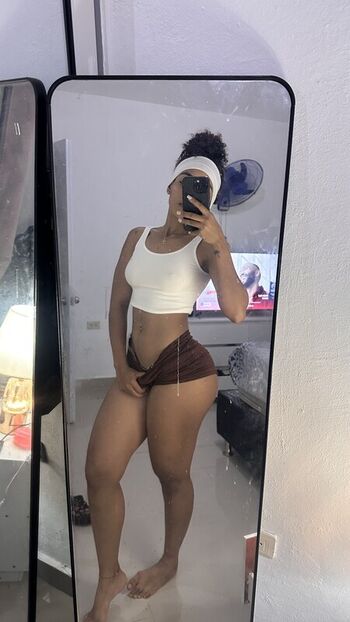 Angiencarnacion leaked private photo uncensored HD quality