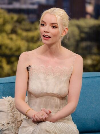 Anya taylor joy  page leaked private photo uncensored HD quality