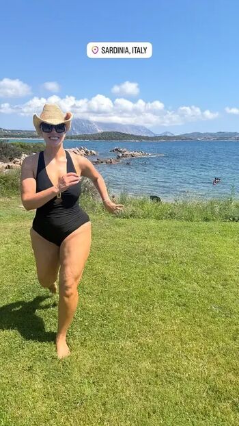 Ashley graham page leaked private photo uncensored HD quality