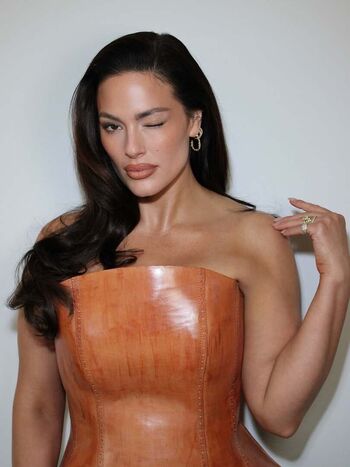 Ashley graham page leaked private photo uncensored HD quality