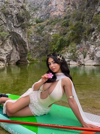 Aslihel page leaked private photo uncensored HD quality