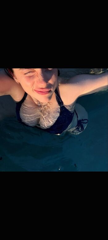 Billie eilish  page leaked private photo uncensored HD quality