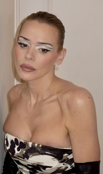 Billie piper leaked private photo uncensored HD quality