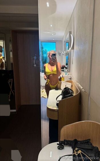 Breckiehill leaked private photo uncensored HD quality