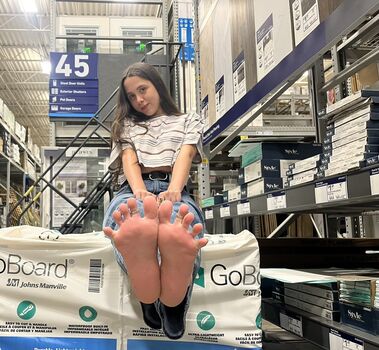 Brisweetfeet leaked private photo uncensored HD quality