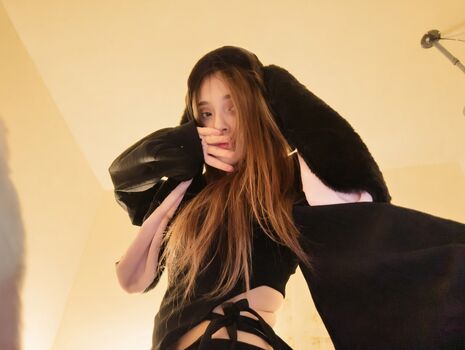 Bunnygirlbree  page leaked private photo uncensored HD quality