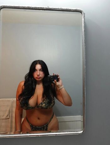 Bustybri leaked private photo uncensored HD quality