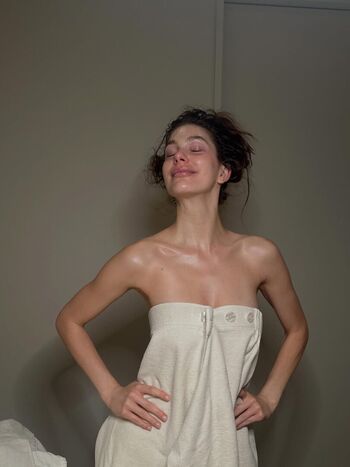 Camila morrone page leaked private photo uncensored HD quality