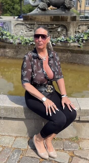 Carla lagerfeld leaked private photo uncensored HD quality