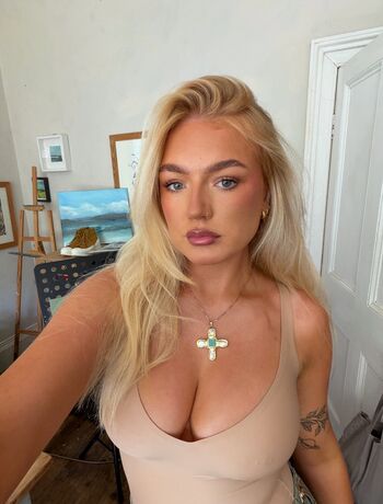 Cassiedavidsonx leaked private photo uncensored HD quality
