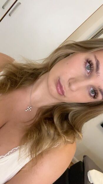 Cecilie hoyer page leaked private photo uncensored HD quality