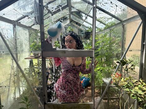 Charli xcx page leaked private photo uncensored HD quality