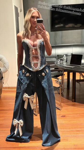 Charlotte flair leaked private photo uncensored HD quality