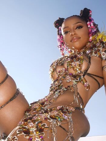 Chloe bailey leaked private photo uncensored HD quality