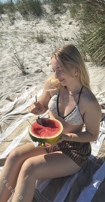 Chrissixxe leaked private photo uncensored HD quality