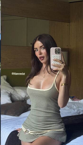 Clarissa bea page leaked private photo uncensored HD quality