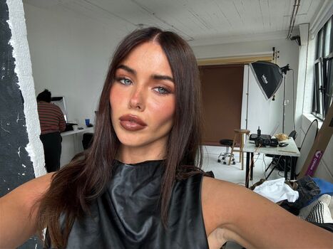 Clarissa bea page leaked private photo uncensored HD quality