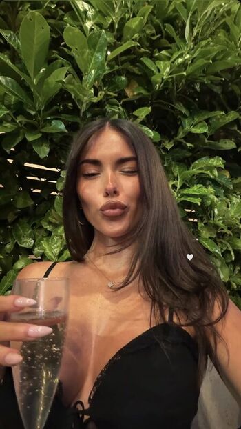 Clarissa bea page leaked private photo uncensored HD quality