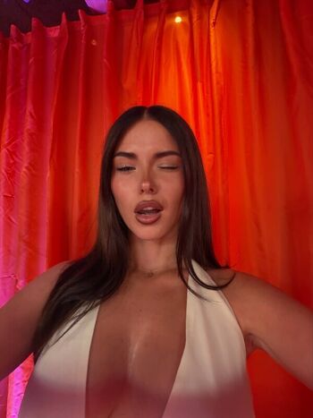 Clarissa bea page leaked private photo uncensored HD quality