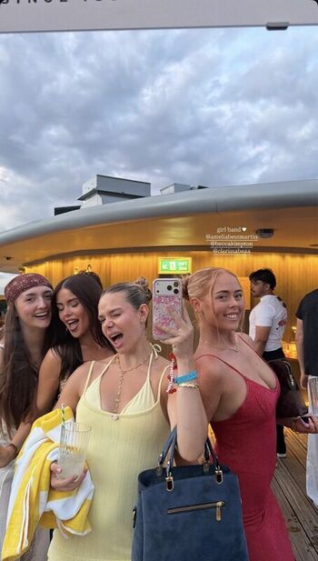 Clarissa bea page leaked private photo uncensored HD quality