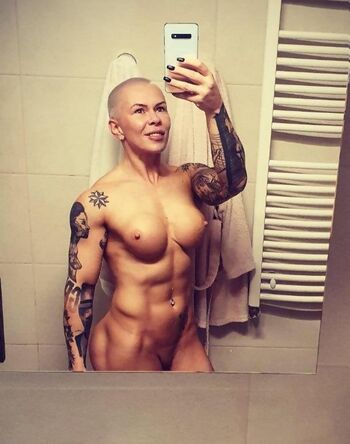 Crazyxbody  page leaked private photo uncensored HD quality