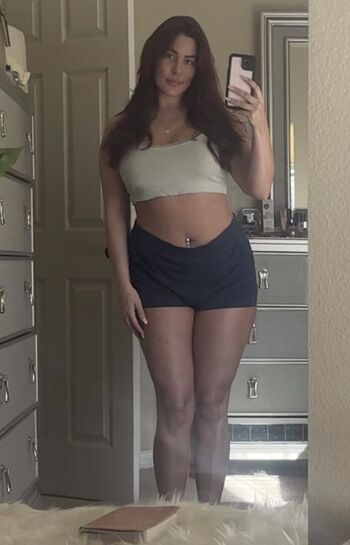 Curvy goddesses page leaked private photo uncensored HD quality