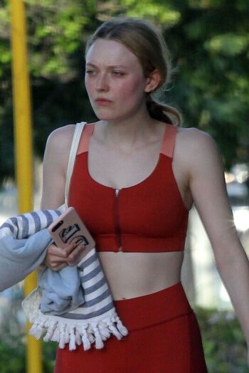 Dakota fanning leaked private photo uncensored HD quality