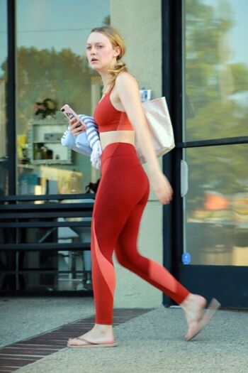 Dakota fanning leaked private photo uncensored HD quality