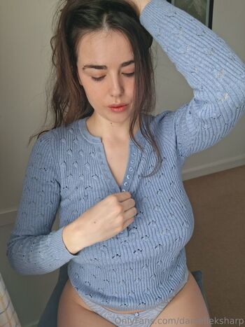 Danielleksharp  page leaked private photo uncensored HD quality