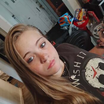 Devilgirl izzy leaked private photo uncensored HD quality