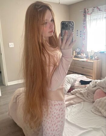 Diovana konigsreuter  page leaked private photo uncensored HD quality